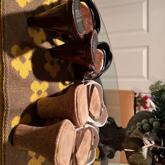 Sandals - Picture 3 of 3